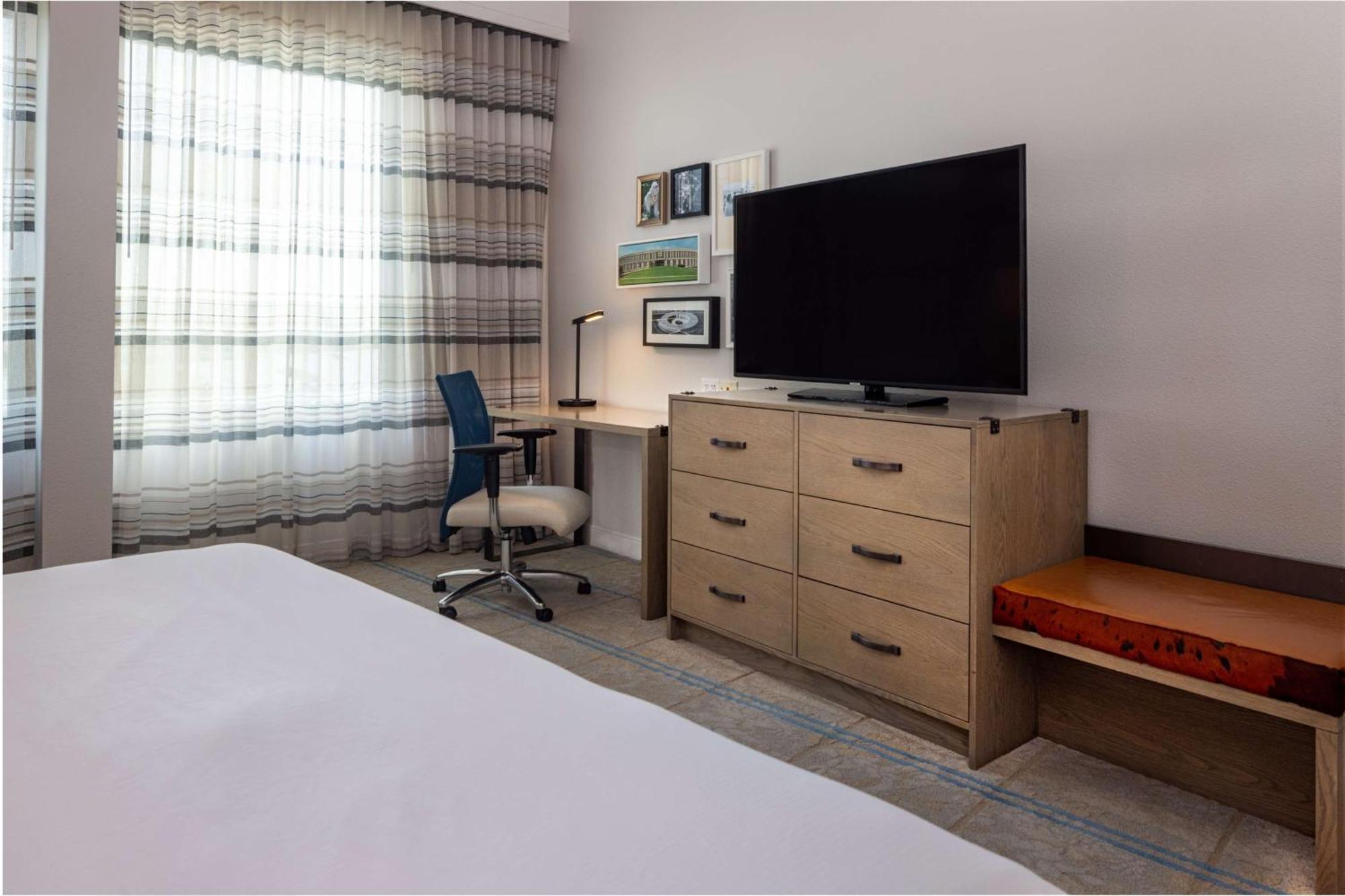 Quarto com Cama King-size